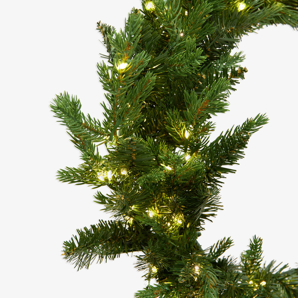 Tahoe Wreaths Close Up
