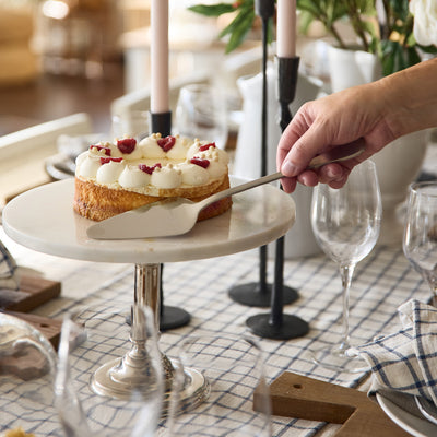Tablekraft Elite Cutlery Cake Server Styled With Cake
