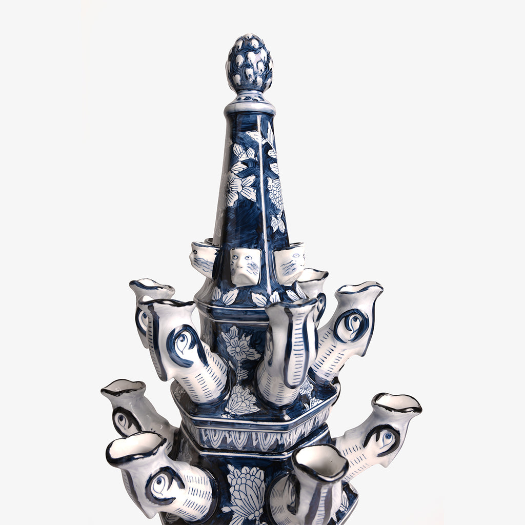 Dynasty Tulip Decorative Vase Close Detail