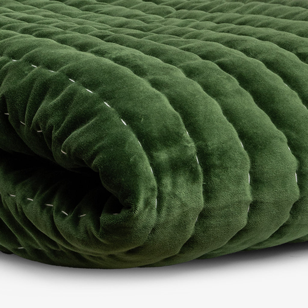 Velvet Quilted Throw (Green) Detail