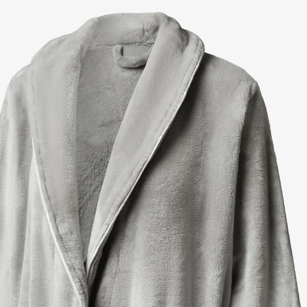 Brogo Piped Bathrobes (Dove Grey) Close Up