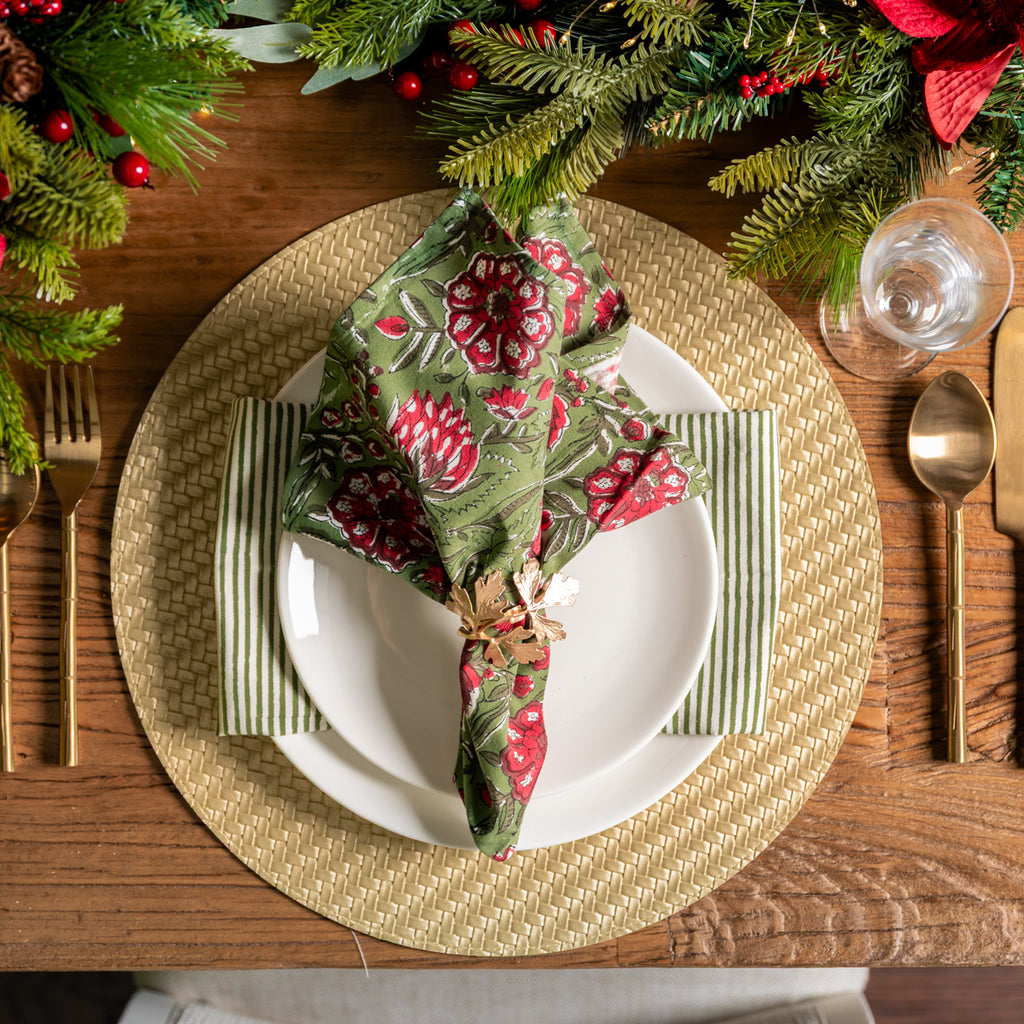 Woven Double Sided Round Placemat (Gold & Silver) Styled on Christmas Dining Table