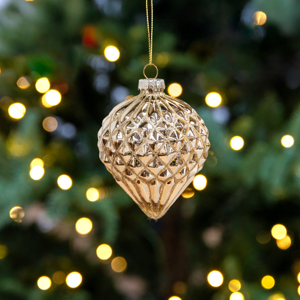 Facet Onion Baubles Set Of 4 (Gold) Styled in Christmas Tree