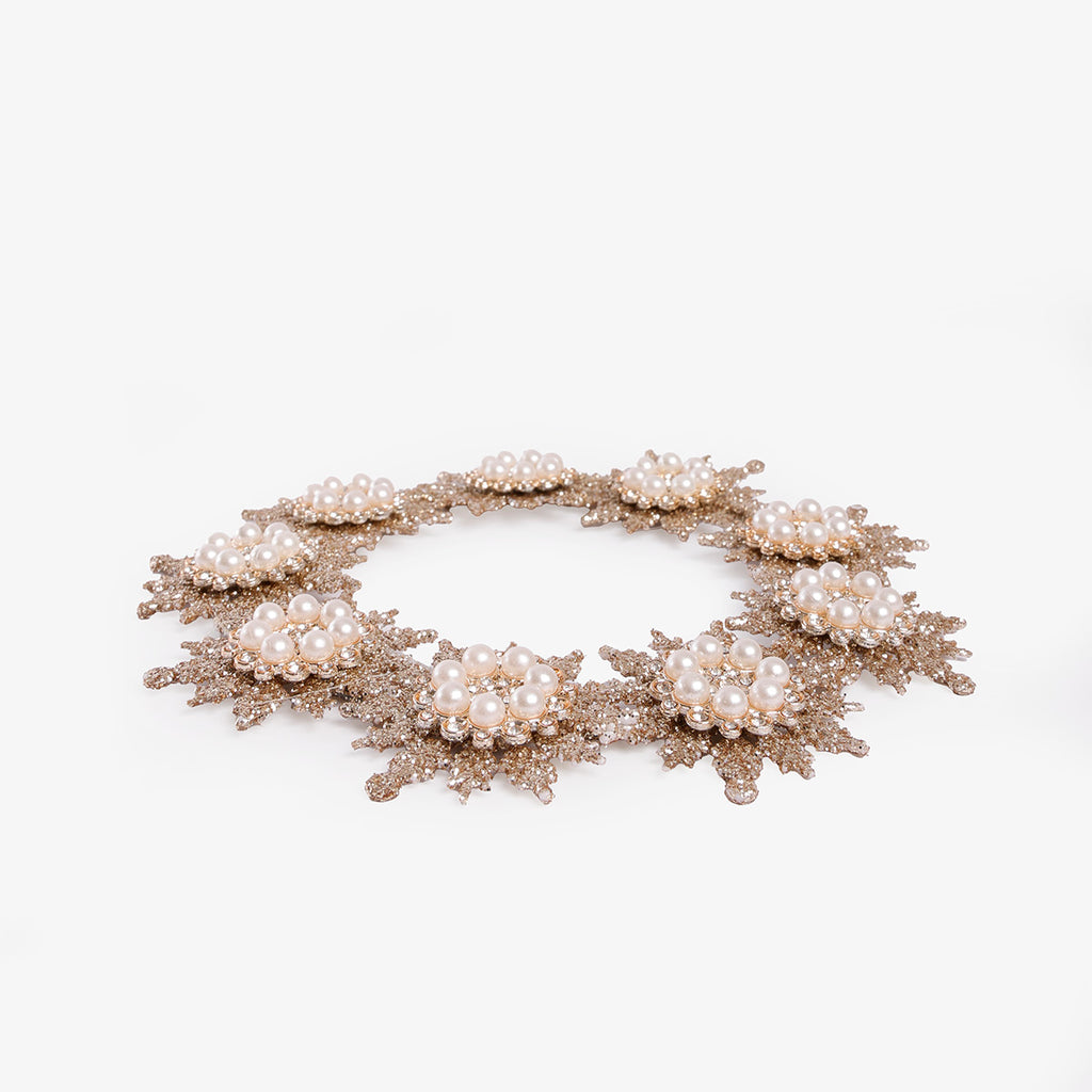 Gold & Pearl Round Ornament 21cm flat