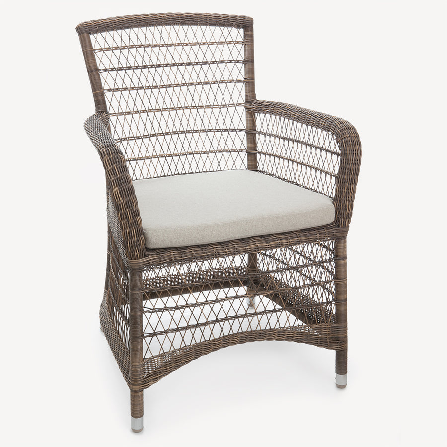 Hampton outdoor dining chair in natural colour with linen cushion