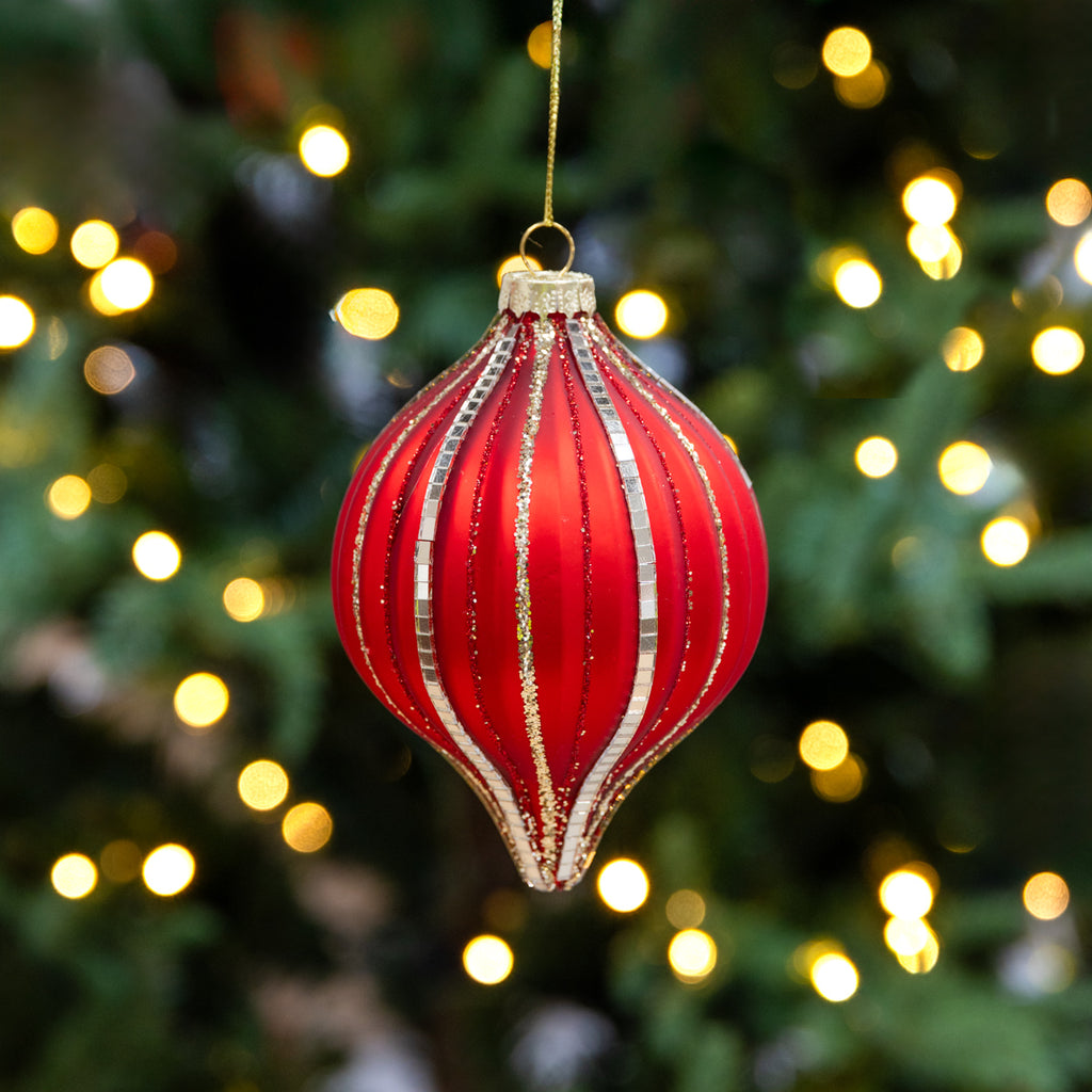 Onion Baubles Set Of 4 (Red & Gold) Styled in Christmas Tree