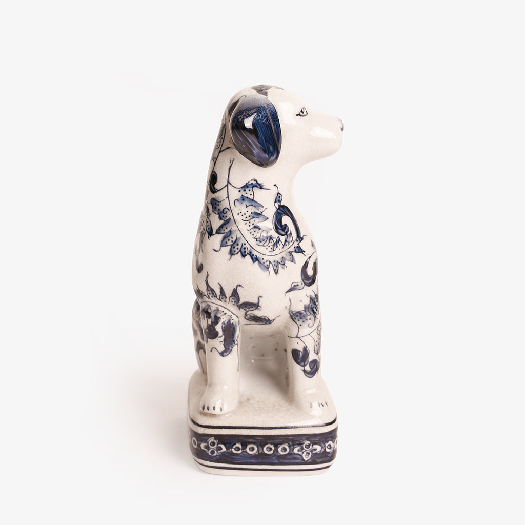 Dynasty Chinoiserie Style Pair Of Dogs Statue Side View