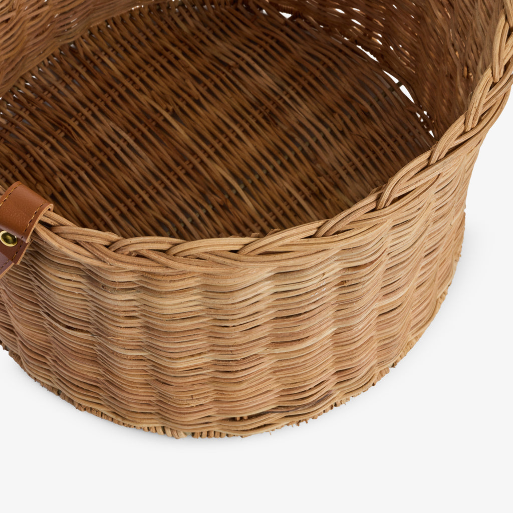Rattan Round Basket With Handles Close Up of Edge