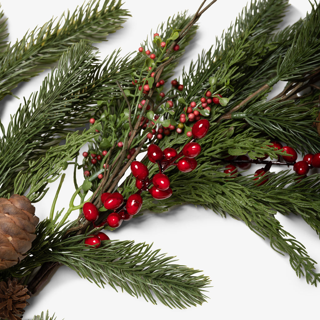 Red Berry Pine Garland Detail