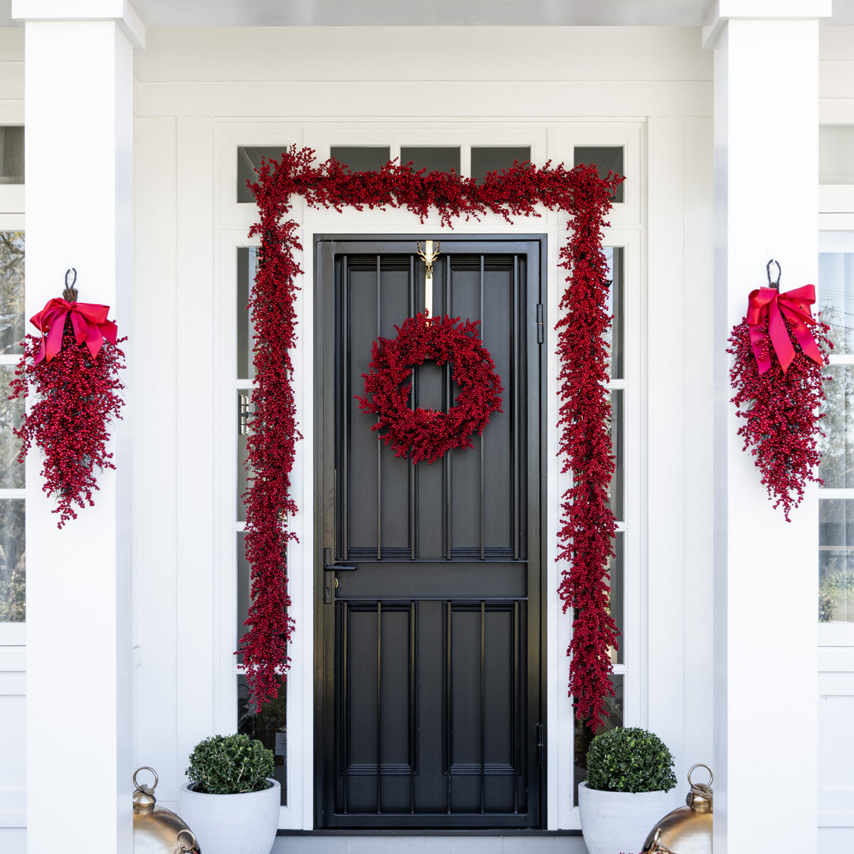 Red Berry Wreath with Lights 75cm