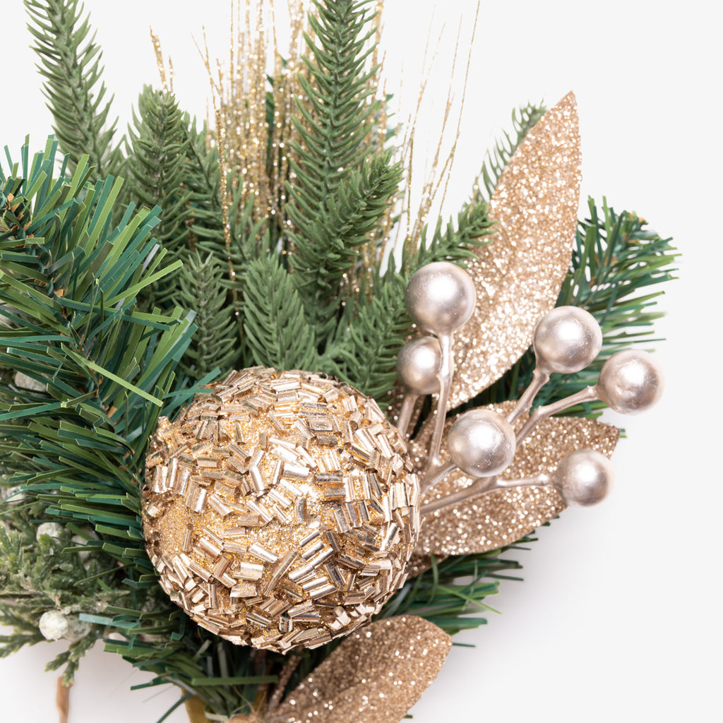 Regency Champagne Posy 30cm Close Up