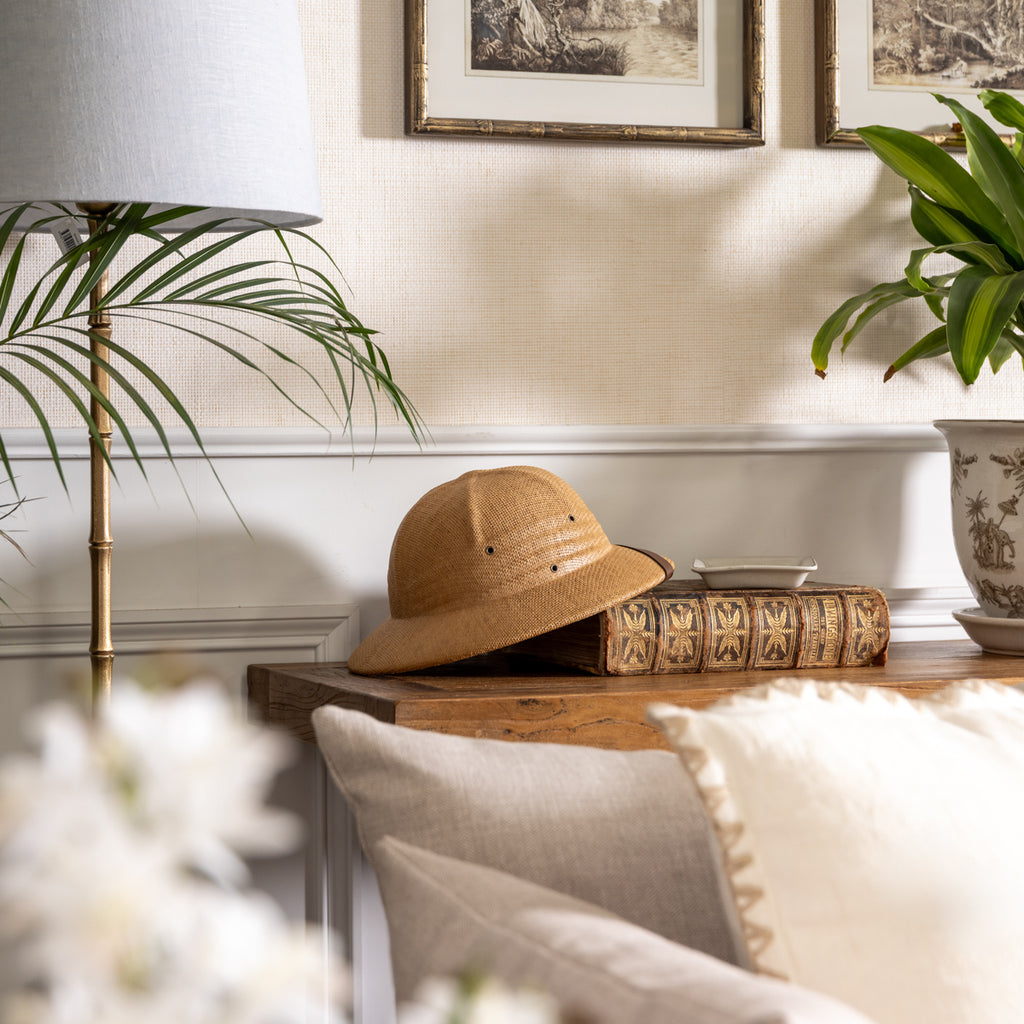 Safari Hat (Dark) Styled on Console