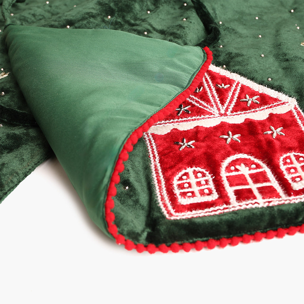 Village Christmas Tree Skirt Close Up