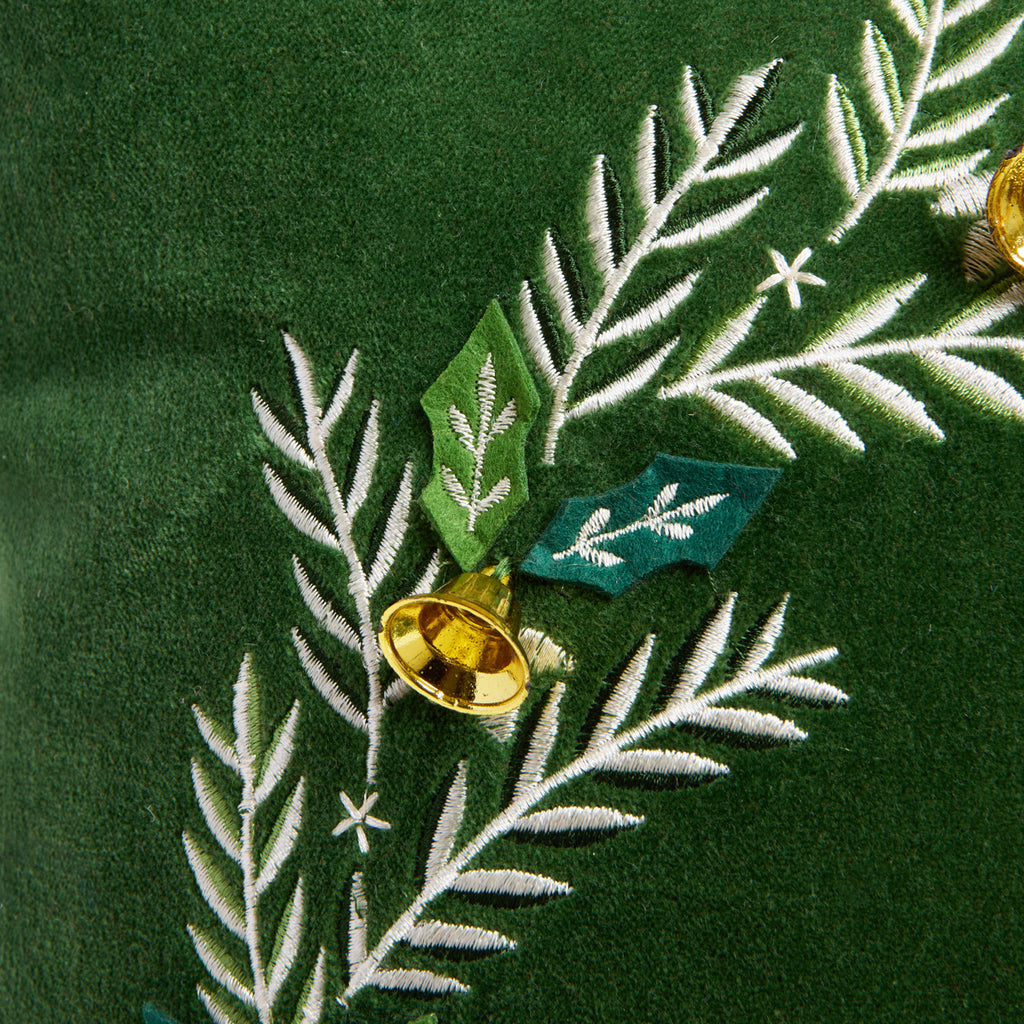 Wreath Velvet Cushion Cover (Green) Close Up