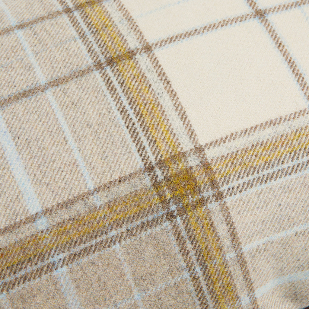 Highland Rectangular Cushion Cover (Natural) Close Up of Fabric