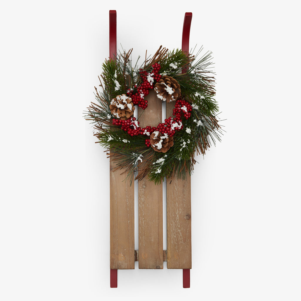 Regent Sleigh With Wreath Top