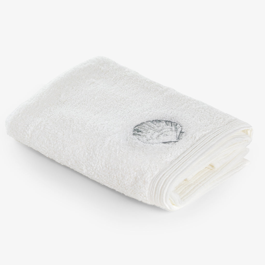 Embroidered Towels Silver Shells