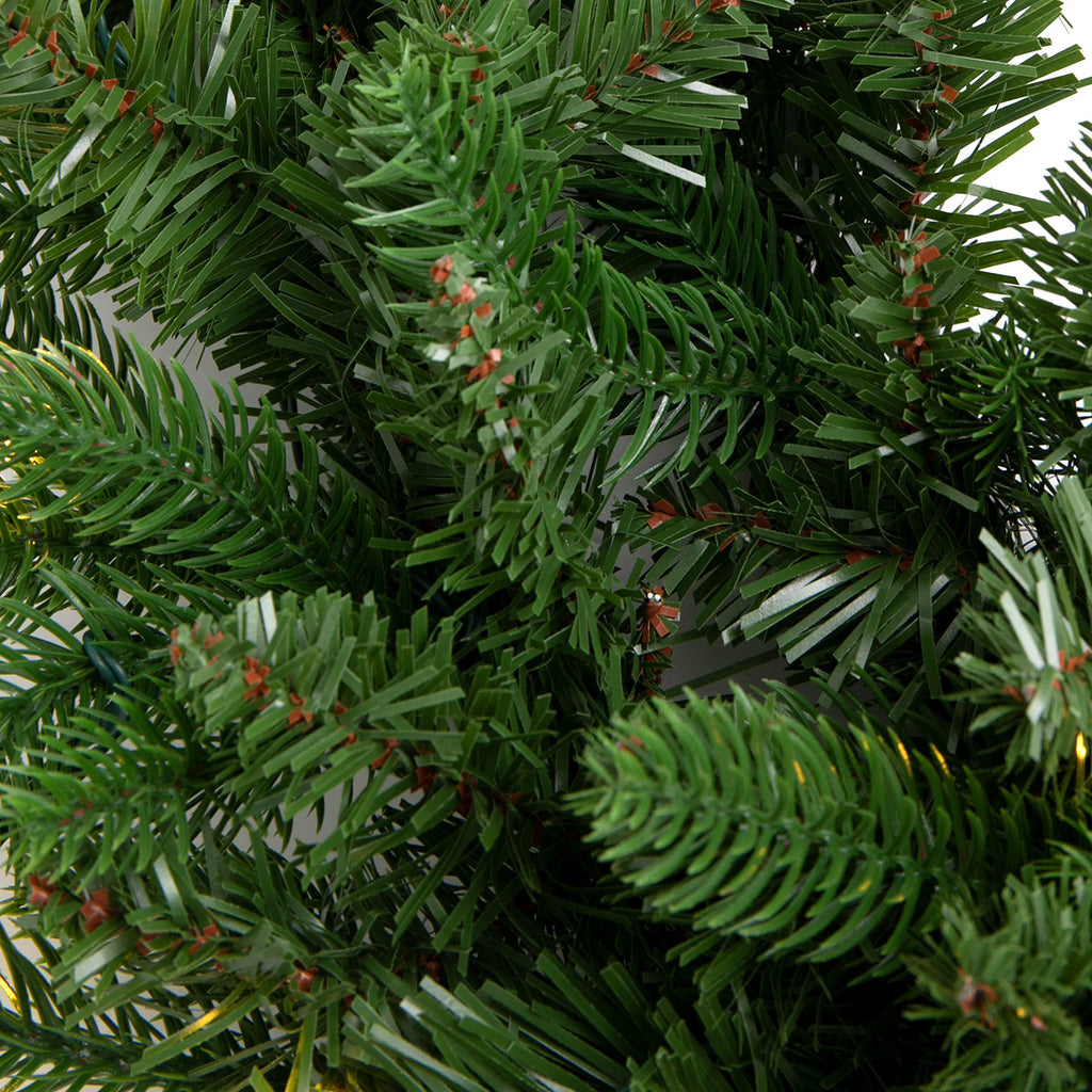 Slim Vermont Pre-Lit Wreaths Close up